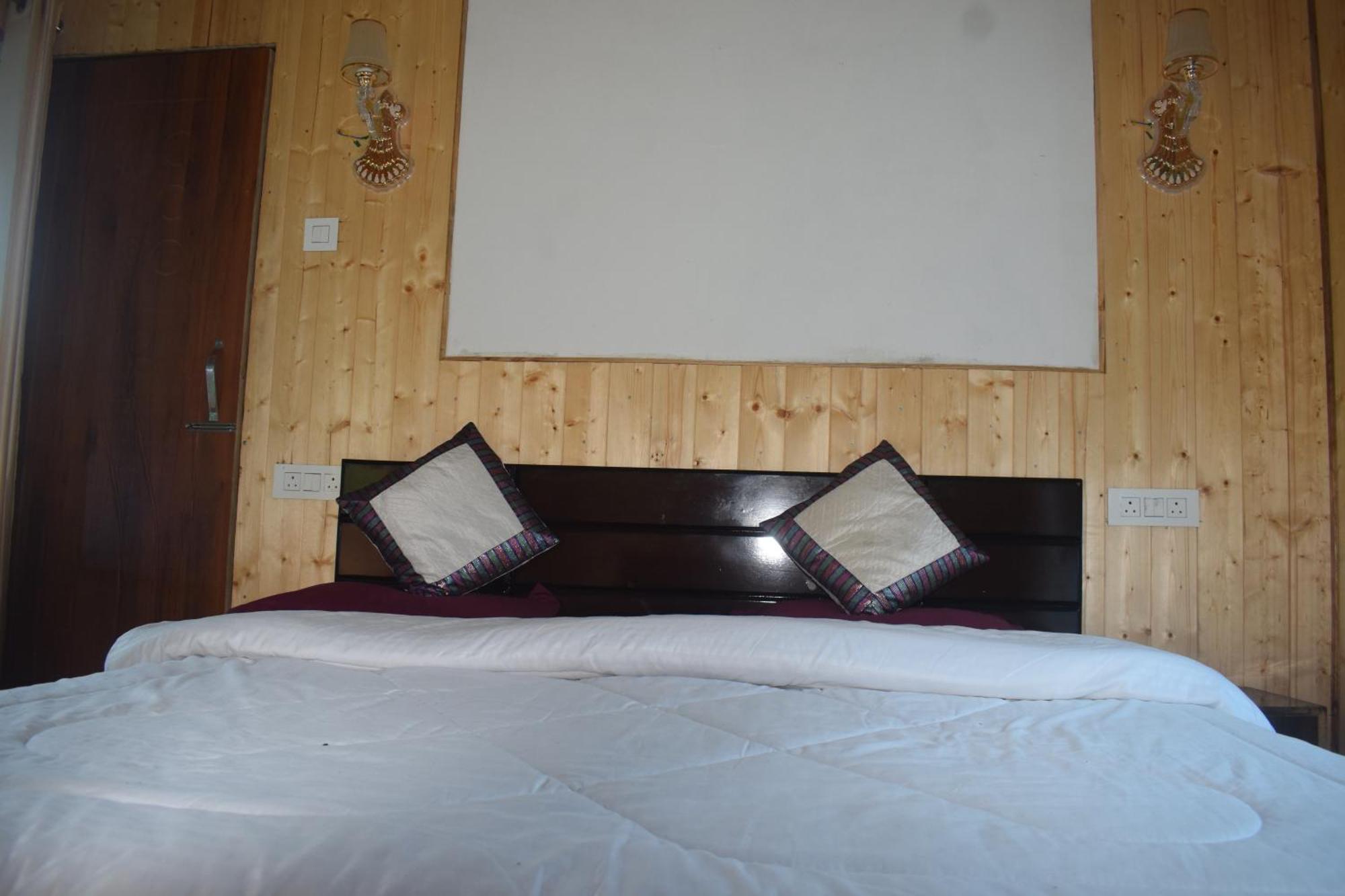 Himrab Chopta Resort Luaran gambar